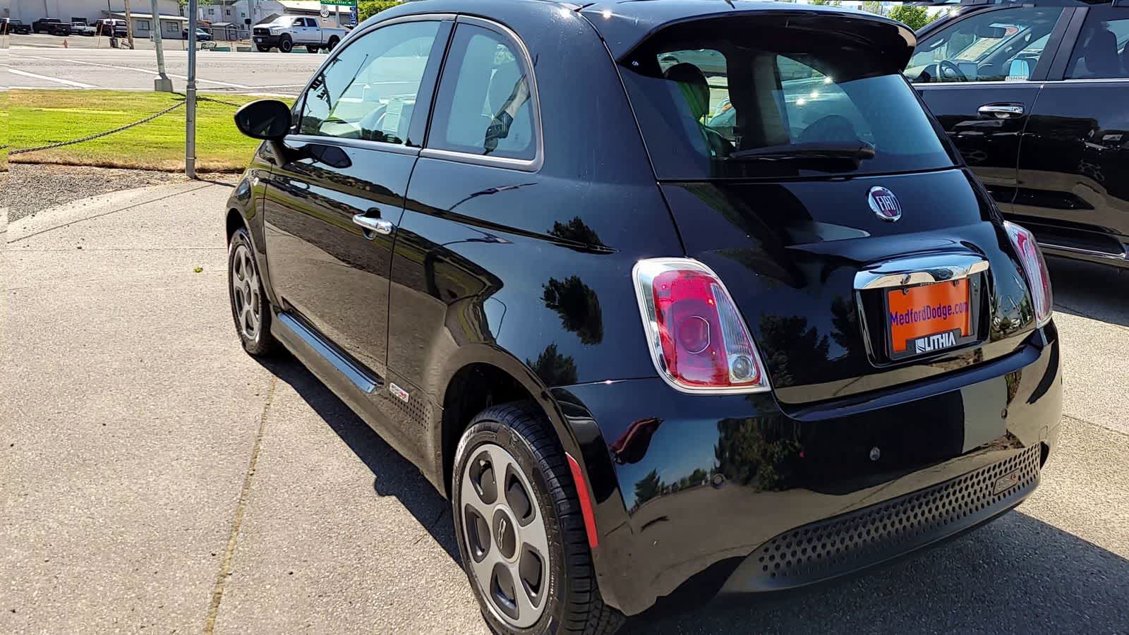 Thumbnail: 2019 Fiat 500e - 7