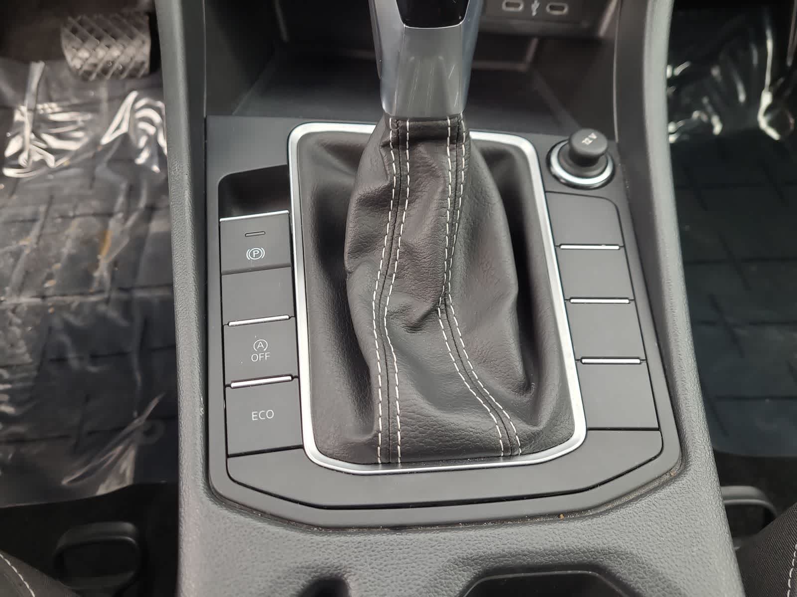 Thumbnail: 2025 Volkswagen Jetta - 25