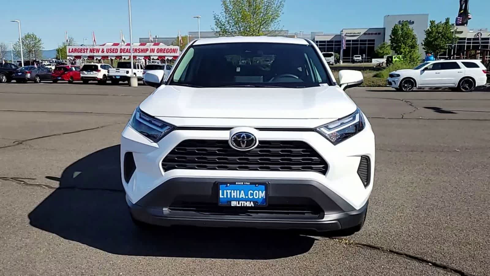 Thumbnail: 2025 Toyota RAV4 - 3
