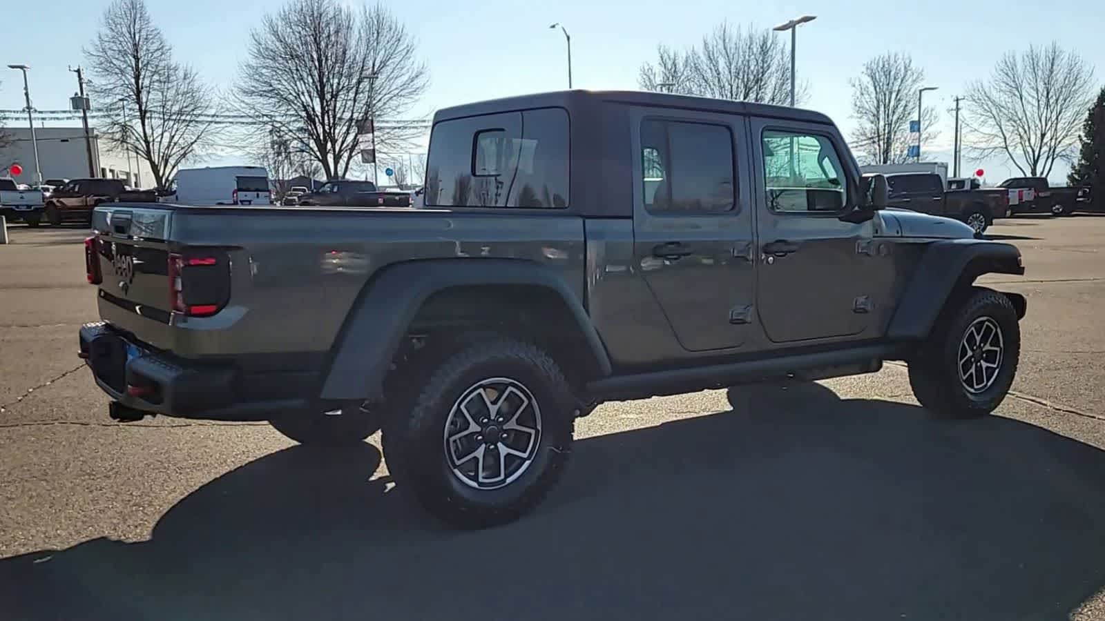 Thumbnail: 2026 Jeep Gladiator - 8