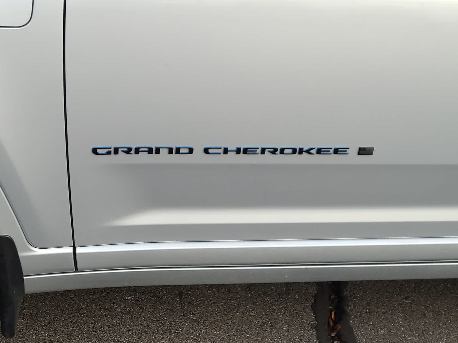 Thumbnail: 2023 Jeep Grand Cherokee - 15