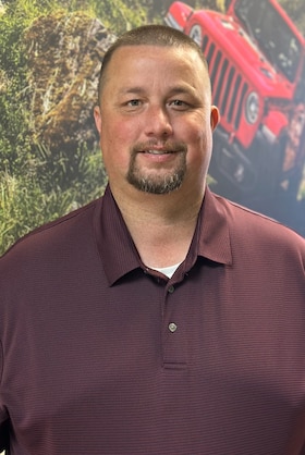 Staff member Kenny Pinto from ID_40c1ebf92937