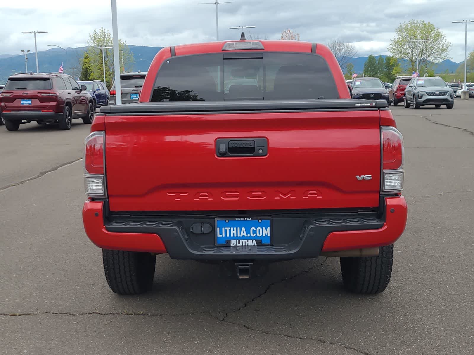 Thumbnail: 2022 Toyota Tacoma - 13