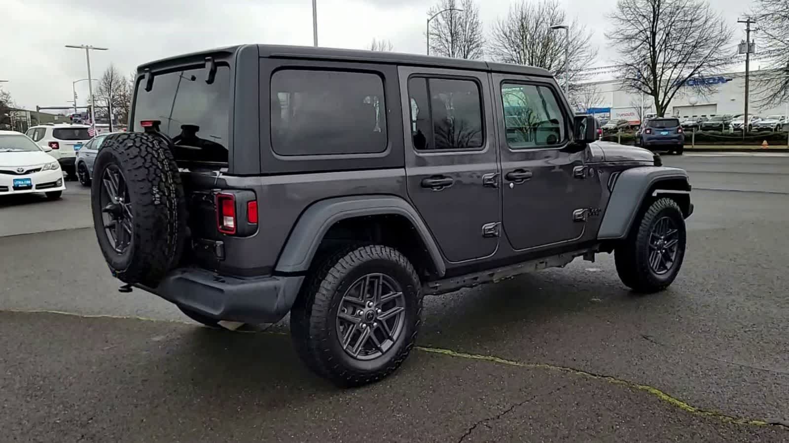 Thumbnail: 2024 Jeep Wrangler - 8