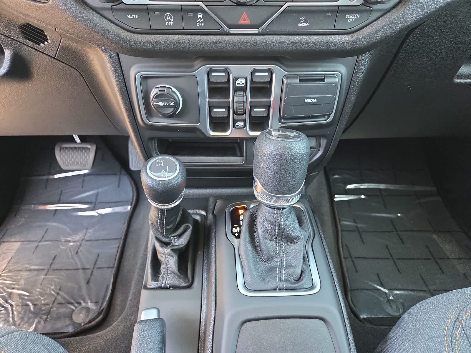 Thumbnail: 2026 Jeep Wrangler - 25