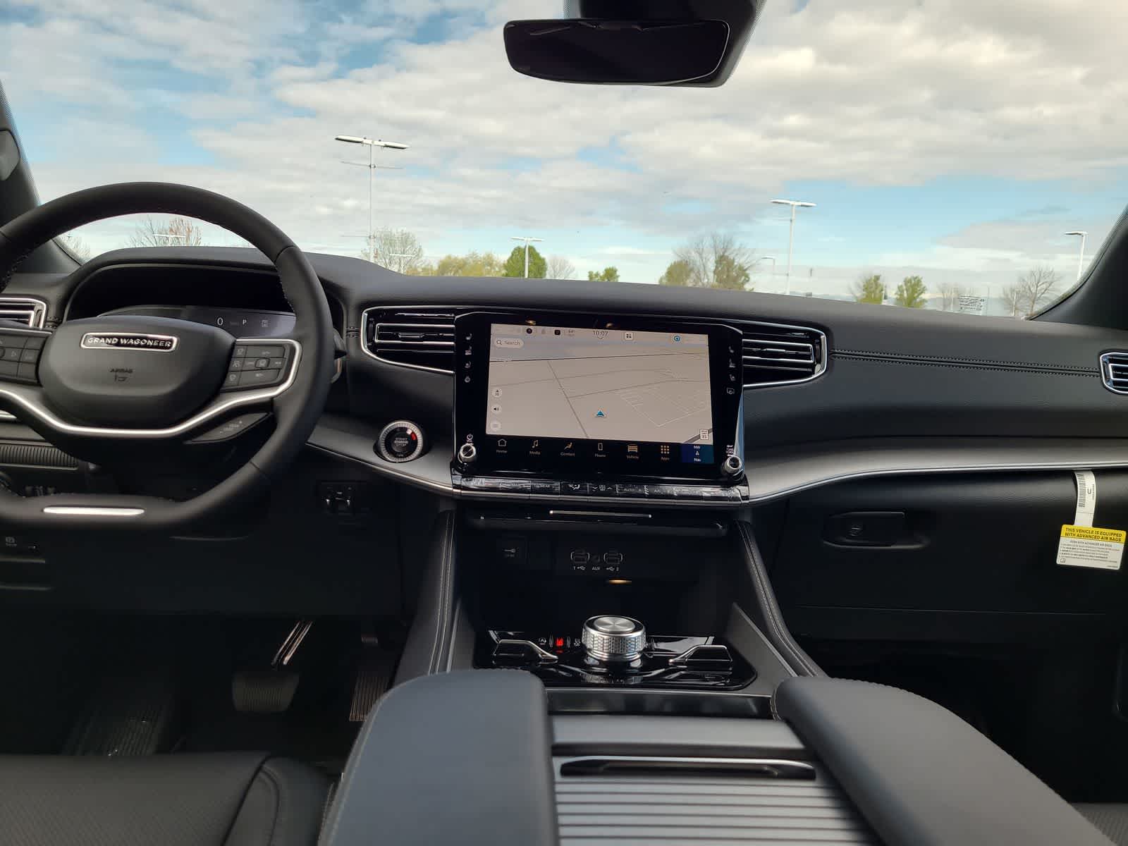 Thumbnail: 2026 Jeep Grand Wagoneer - 18