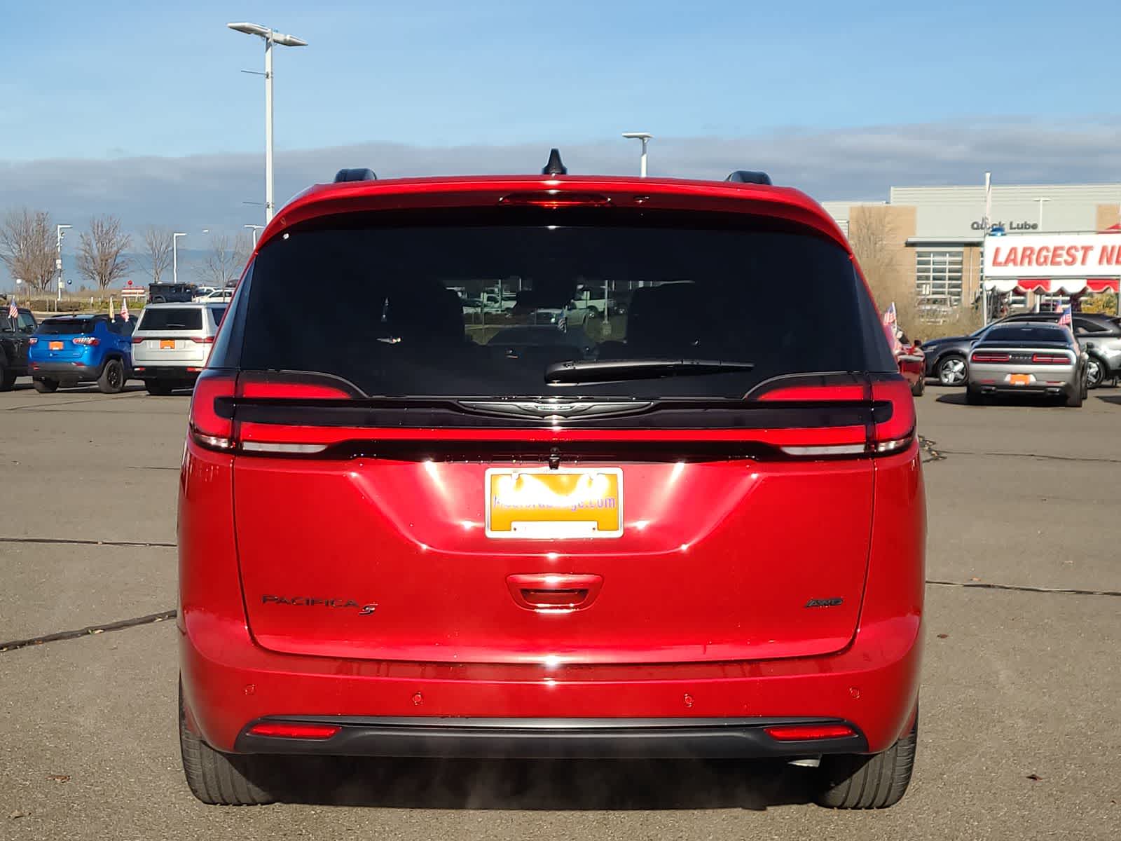 Thumbnail: 2026 Chrysler Pacifica - 13