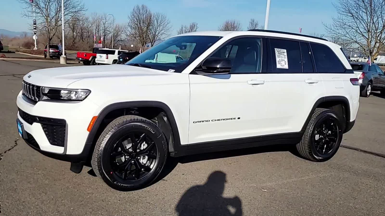 Thumbnail: 2026 Jeep Grand Cherokee - 4