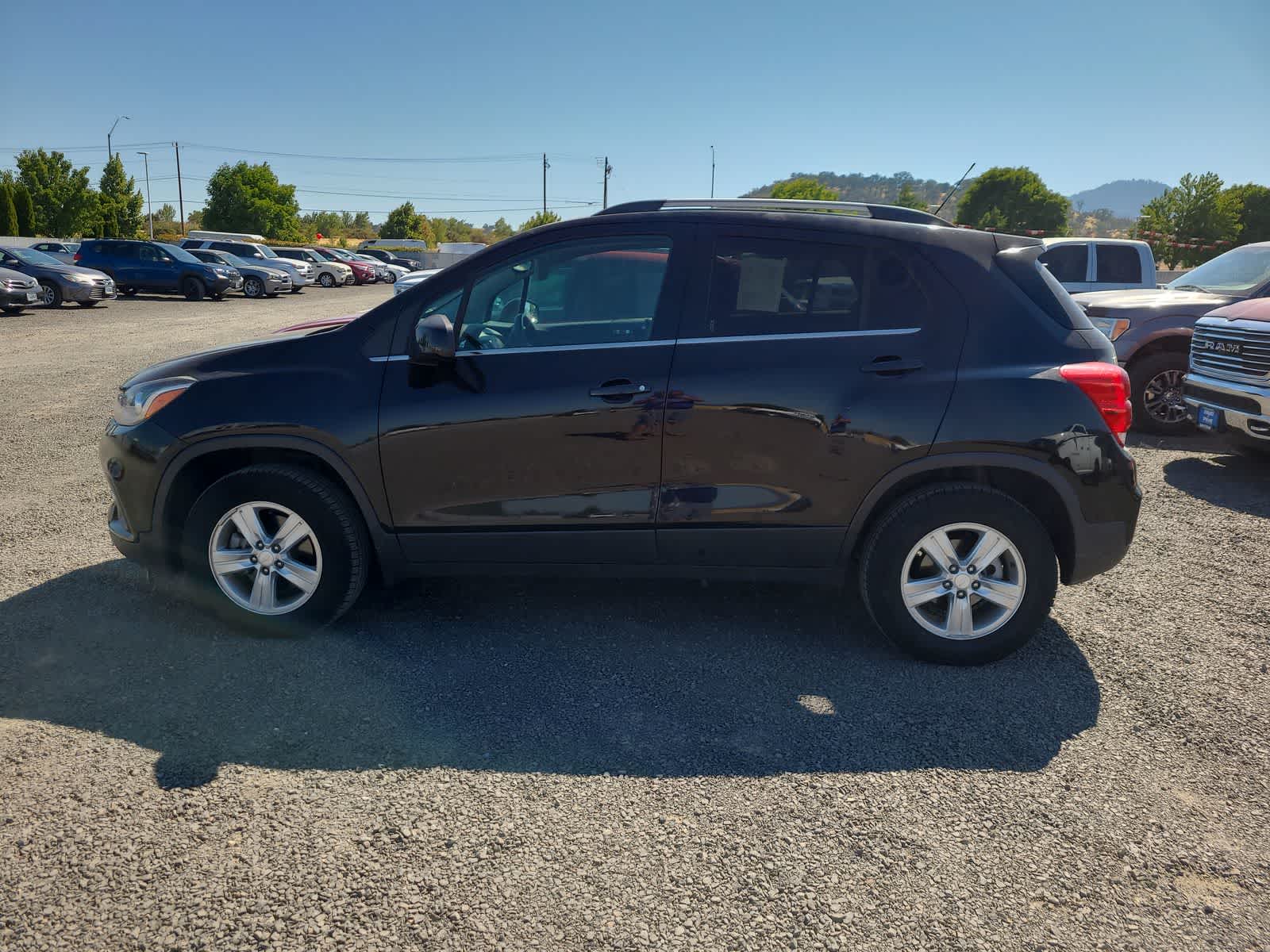 Thumbnail: 2020 Chevrolet Trax - 2