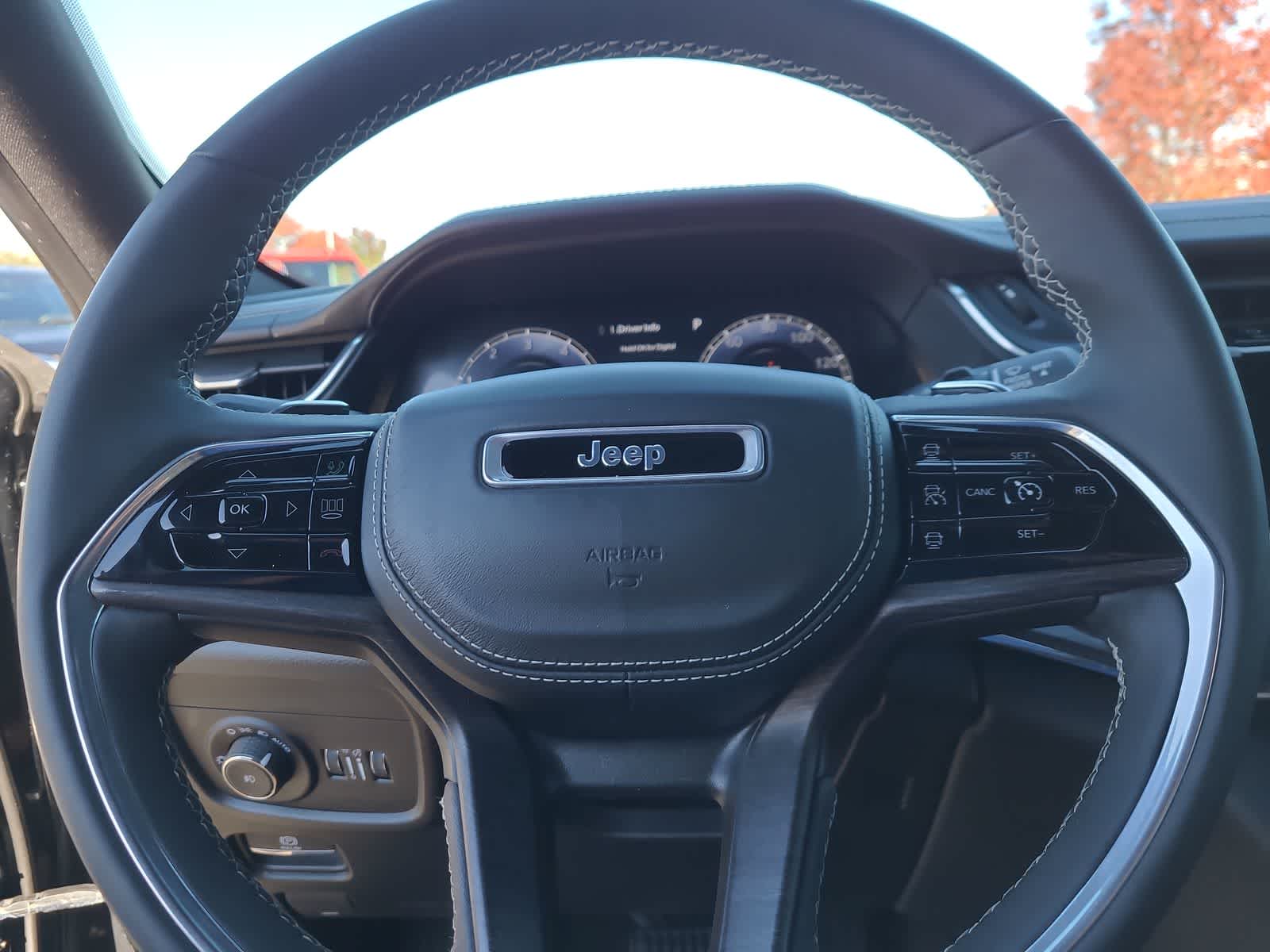 Thumbnail: 2023 Jeep Grand Cherokee - 23