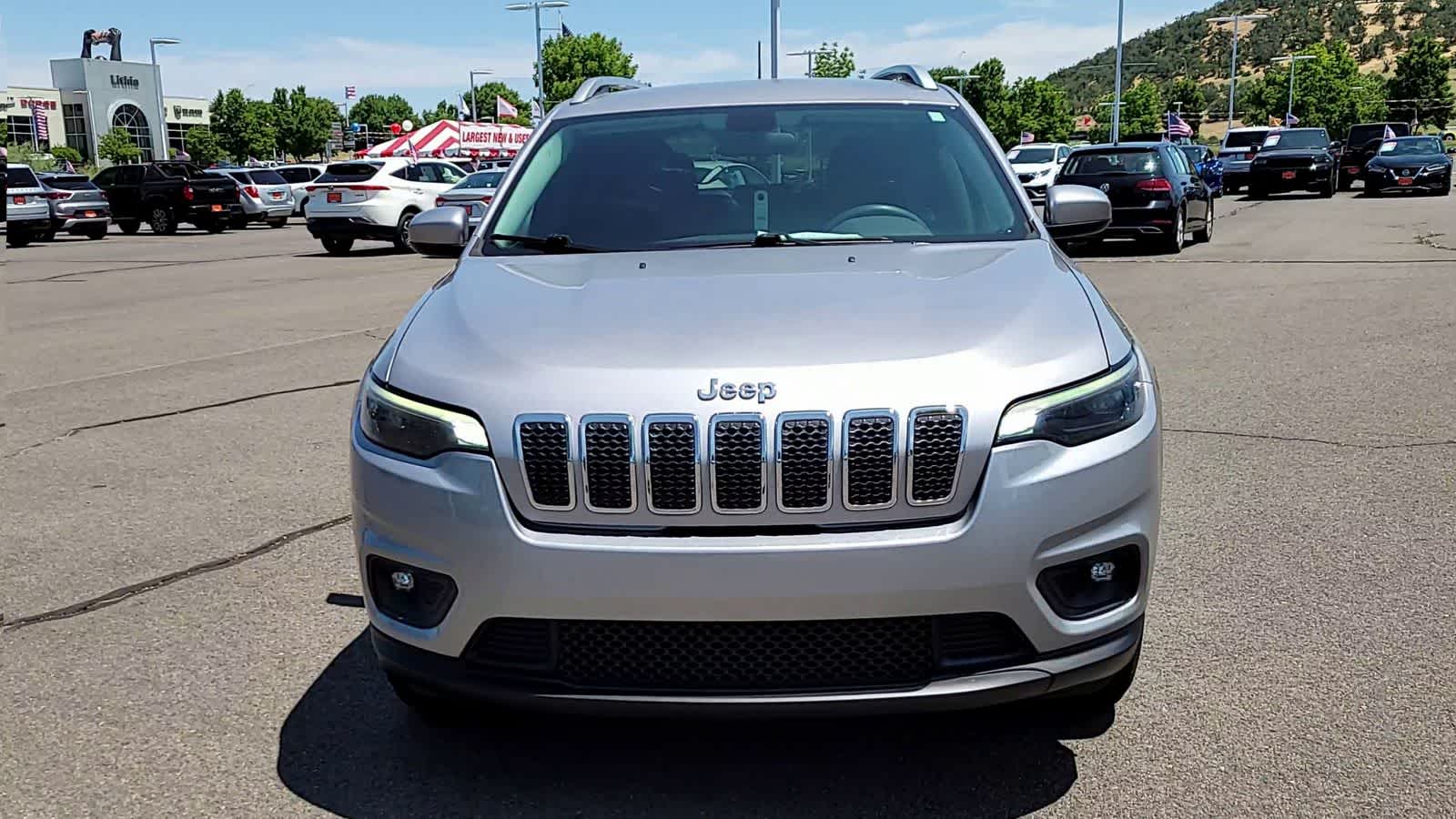 Thumbnail: 2019 Jeep Cherokee - 3