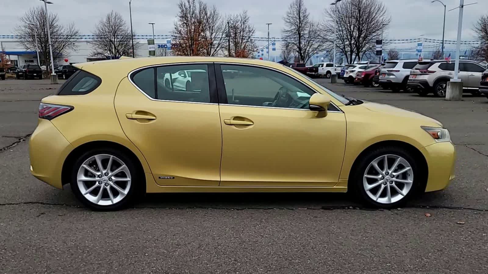 Thumbnail: 2011 Lexus CT - 9