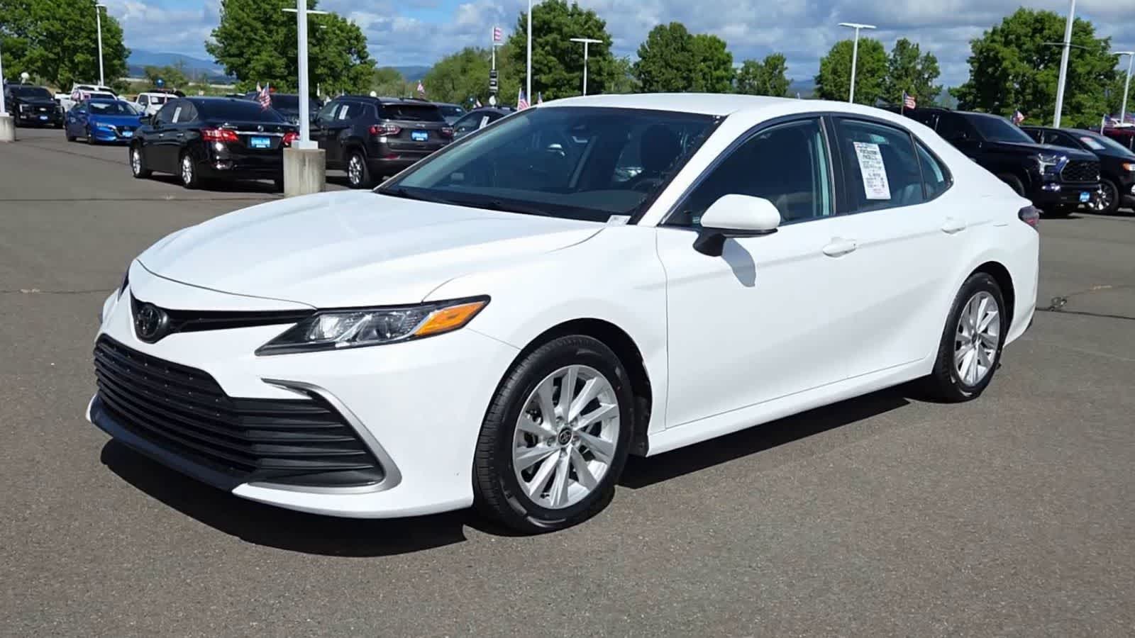 Thumbnail: 2023 Toyota Camry - 4