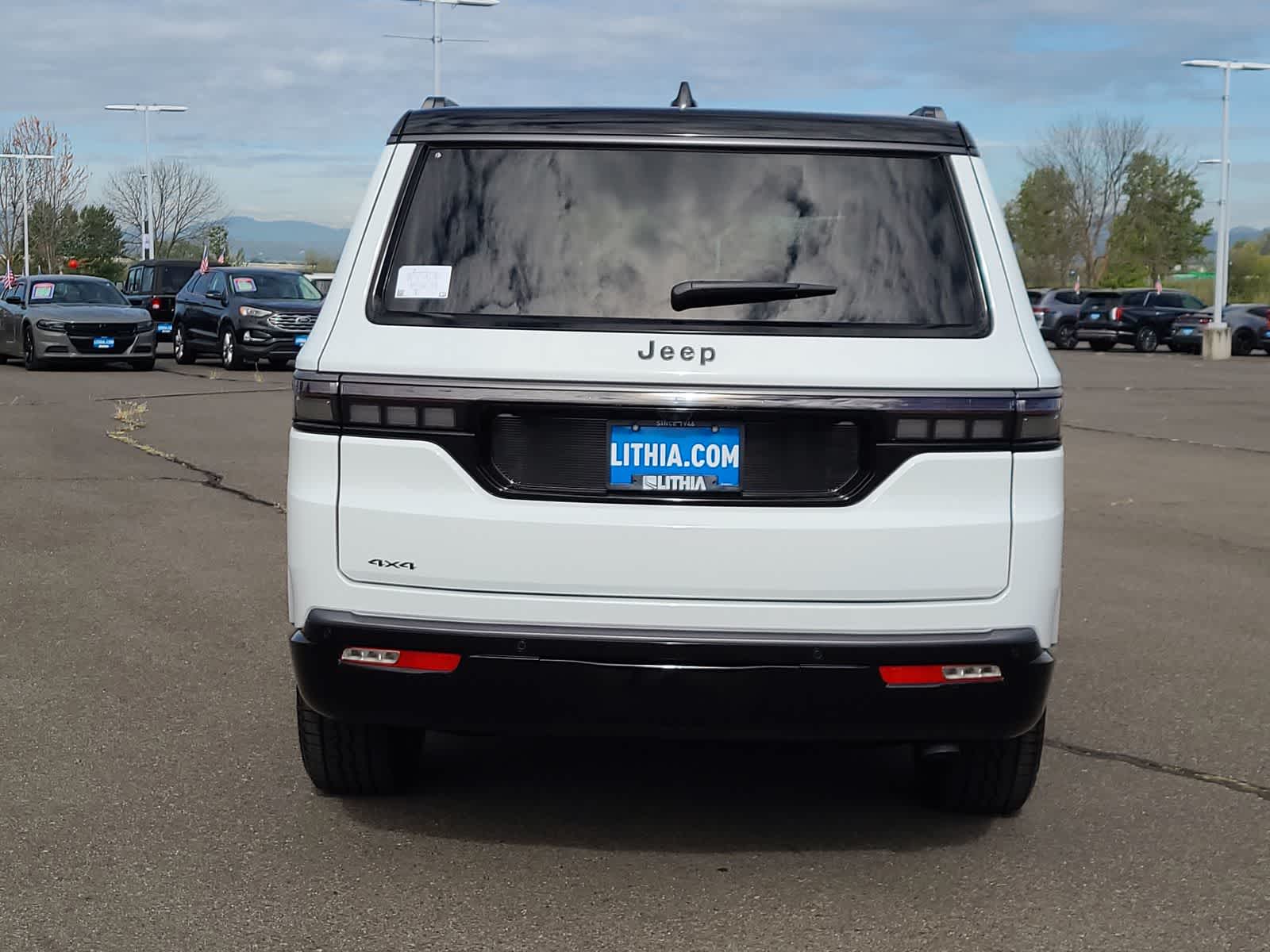 Thumbnail: 2026 Jeep Grand Wagoneer - 13