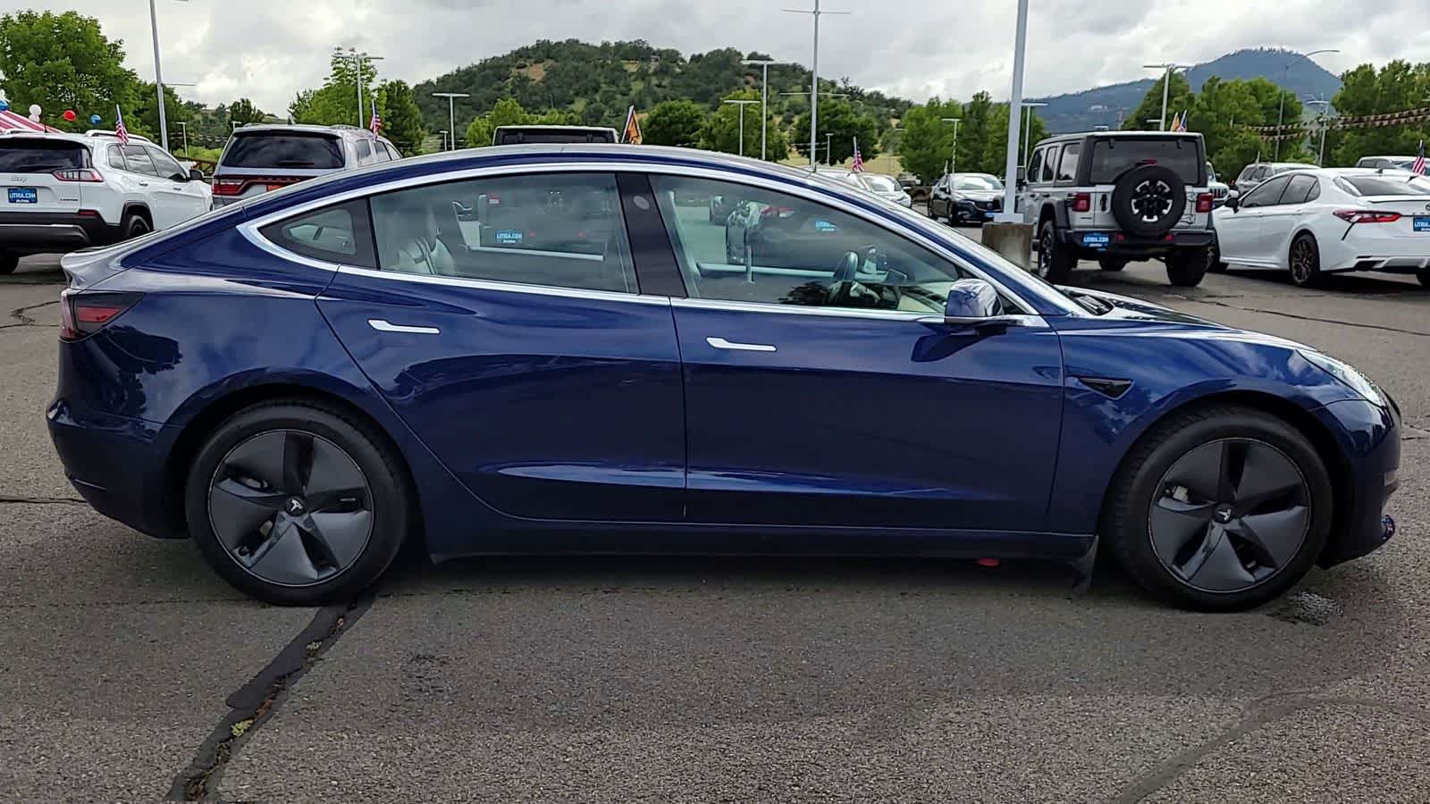 2018 Tesla Model 3 Long Range 9