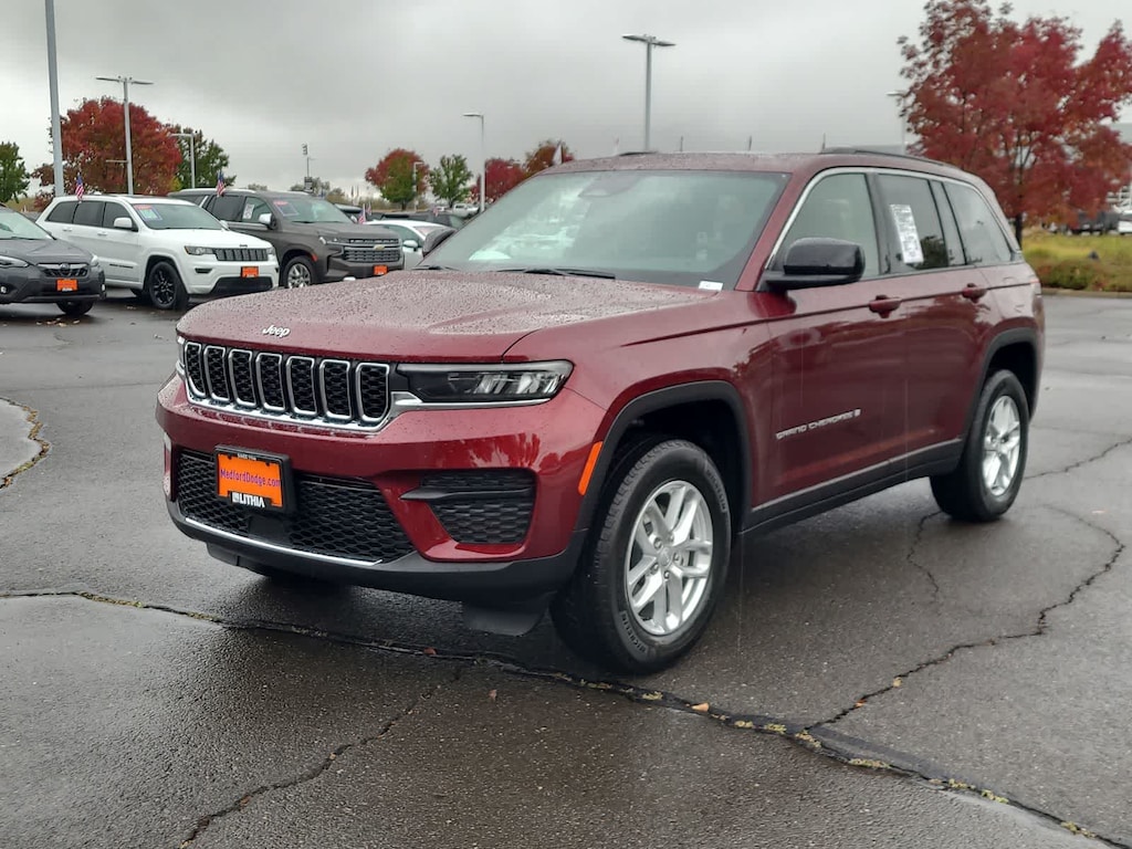 New 2025 Jeep Grand Cherokee LAREDO X 4X4 Sport Utility
