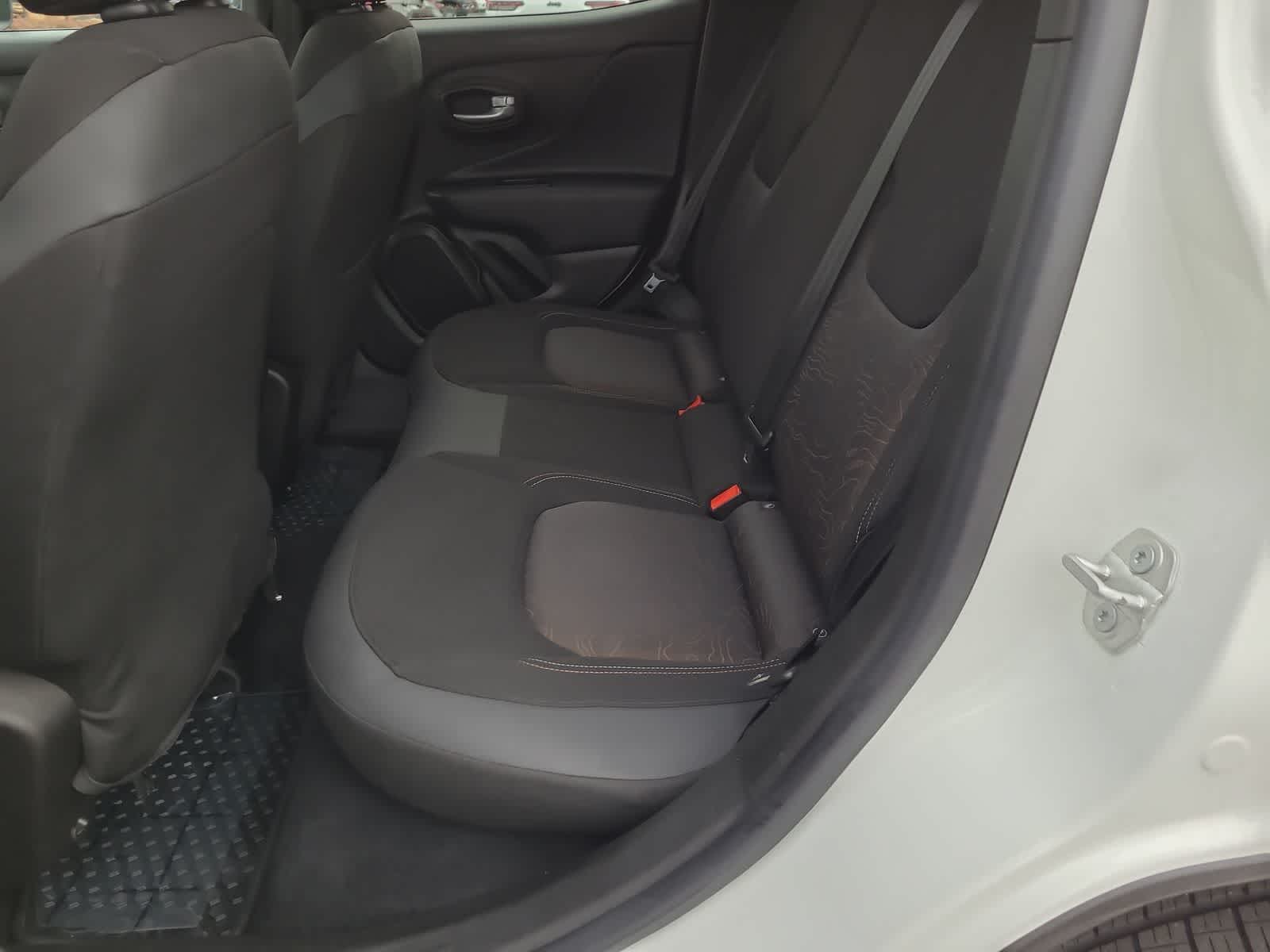 Thumbnail: 2023 Jeep Renegade - 21