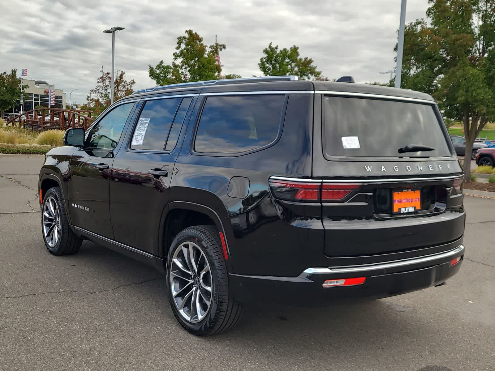 Thumbnail: 2025 Jeep Wagoneer - 12