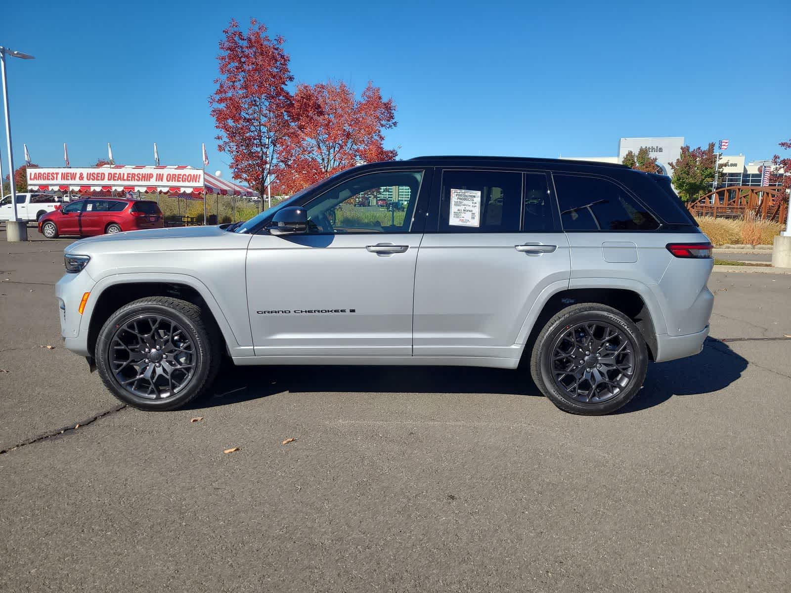 Thumbnail: 2025 Jeep Grand Cherokee - 11