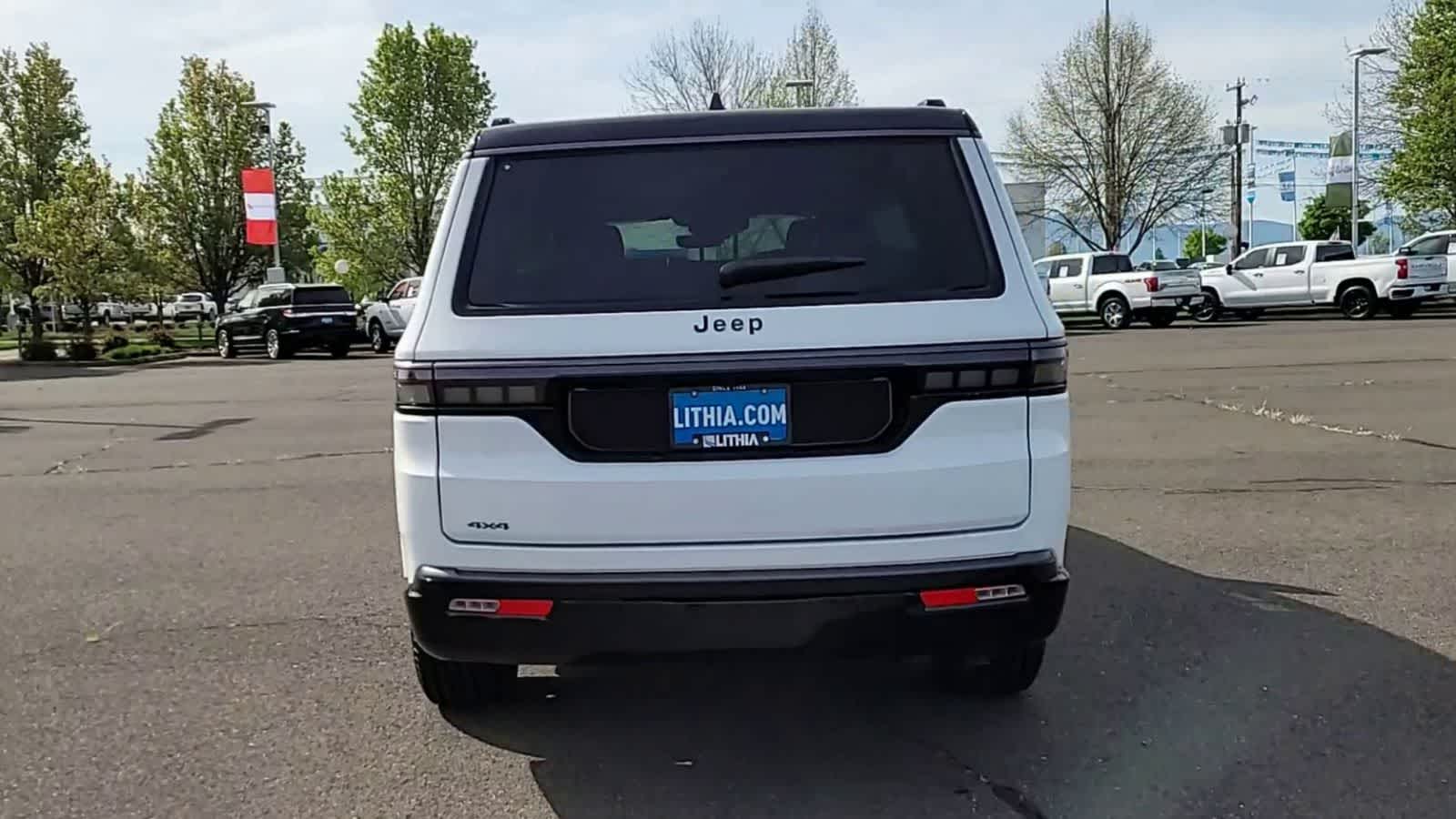 Thumbnail: 2026 Jeep Grand Wagoneer - 7