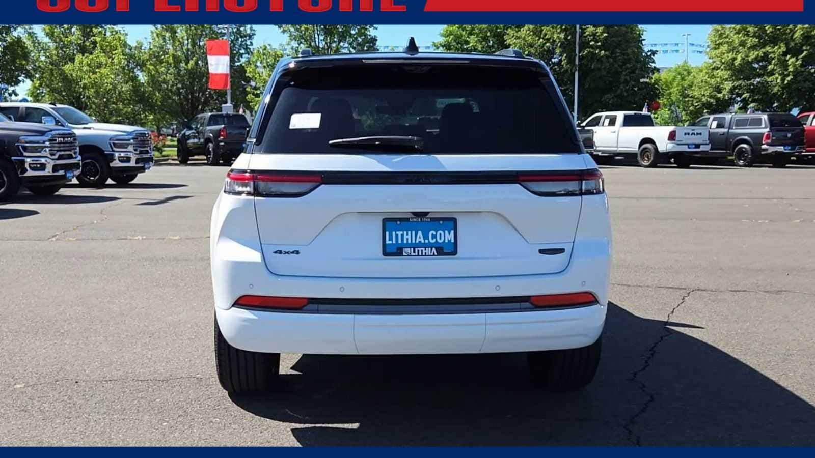 Thumbnail: 2026 Jeep Grand Cherokee - 7