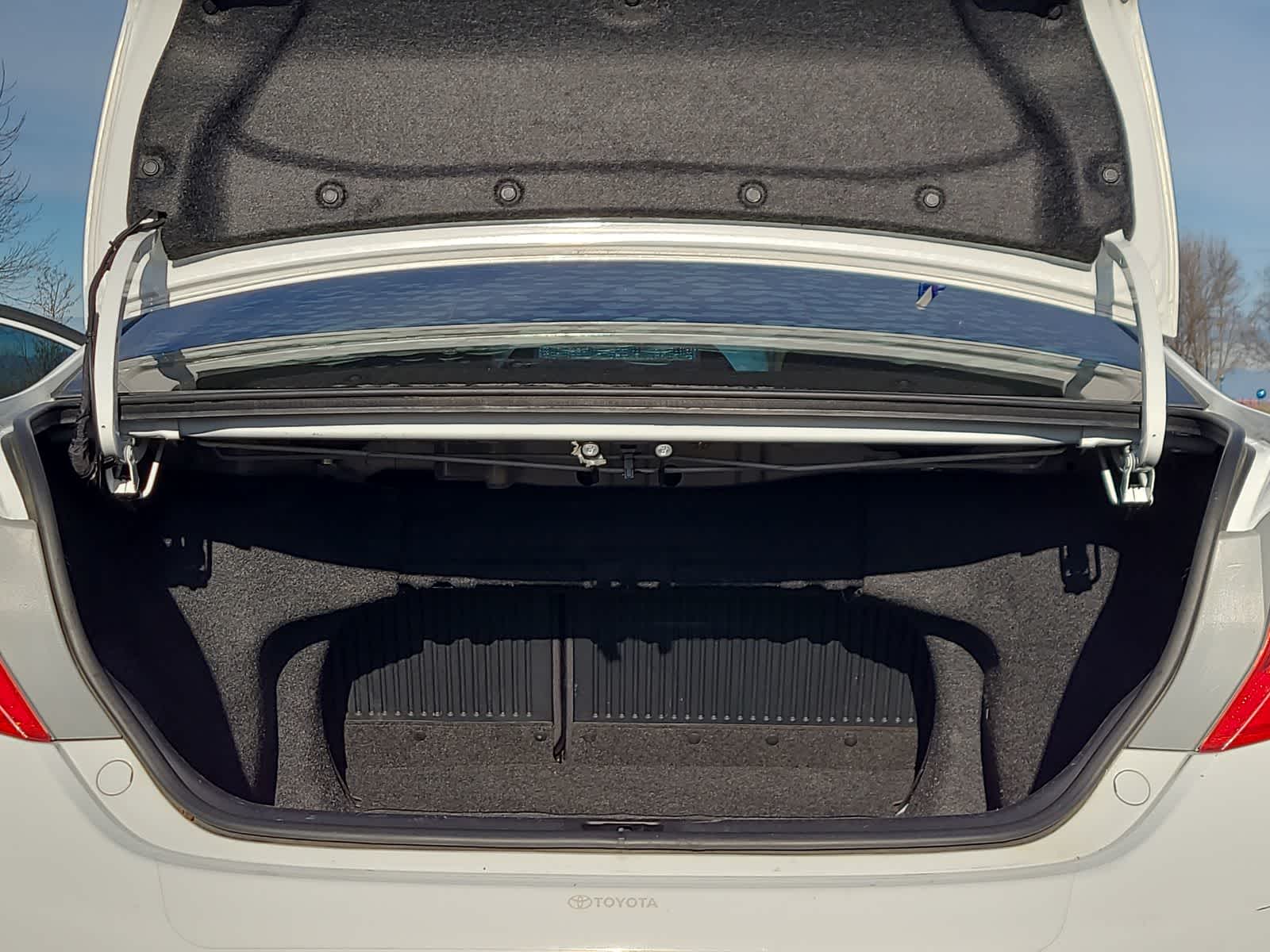 Thumbnail: 2014 Toyota Camry - 27