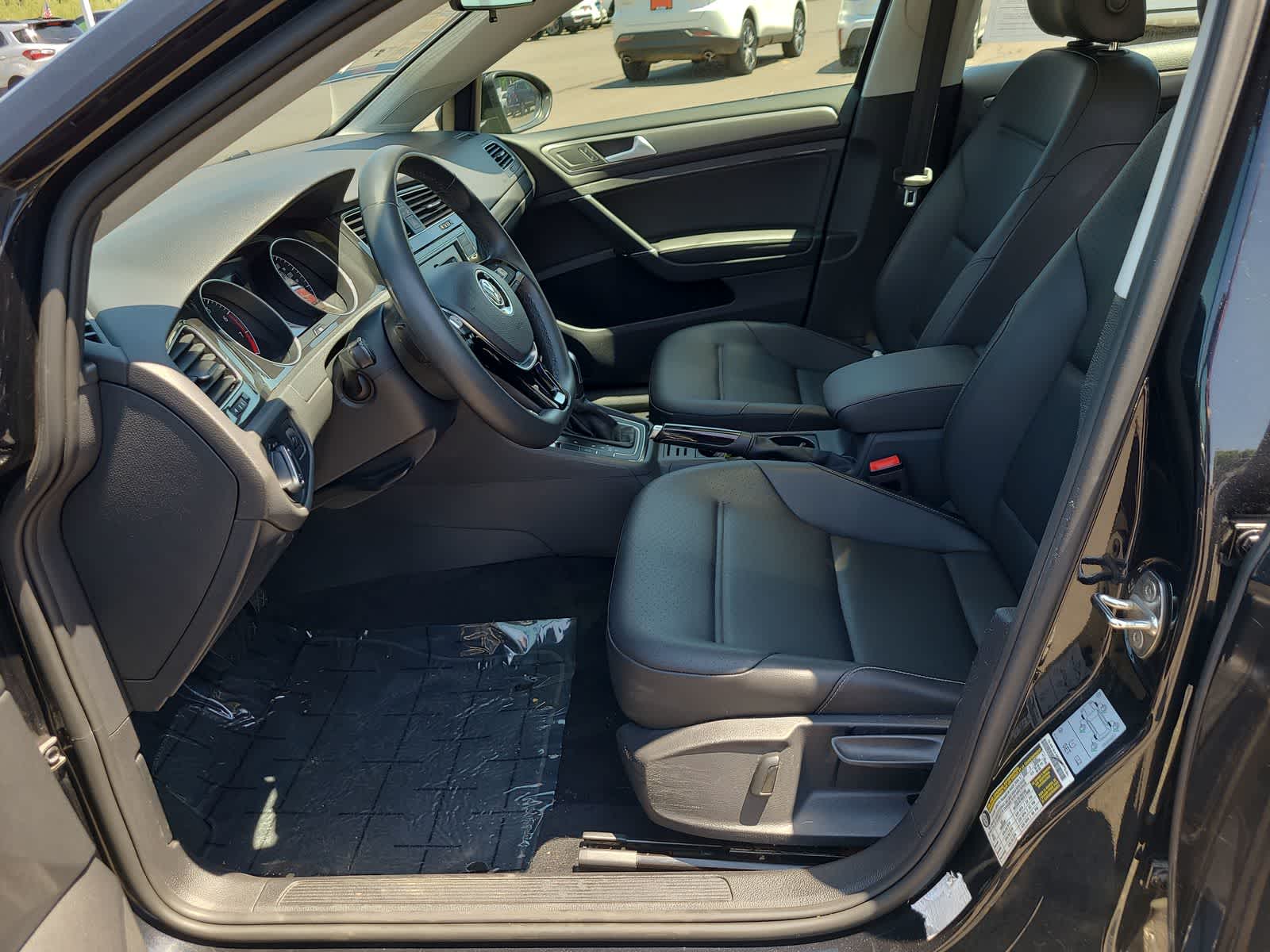 2021 Volkswagen Golf S 19