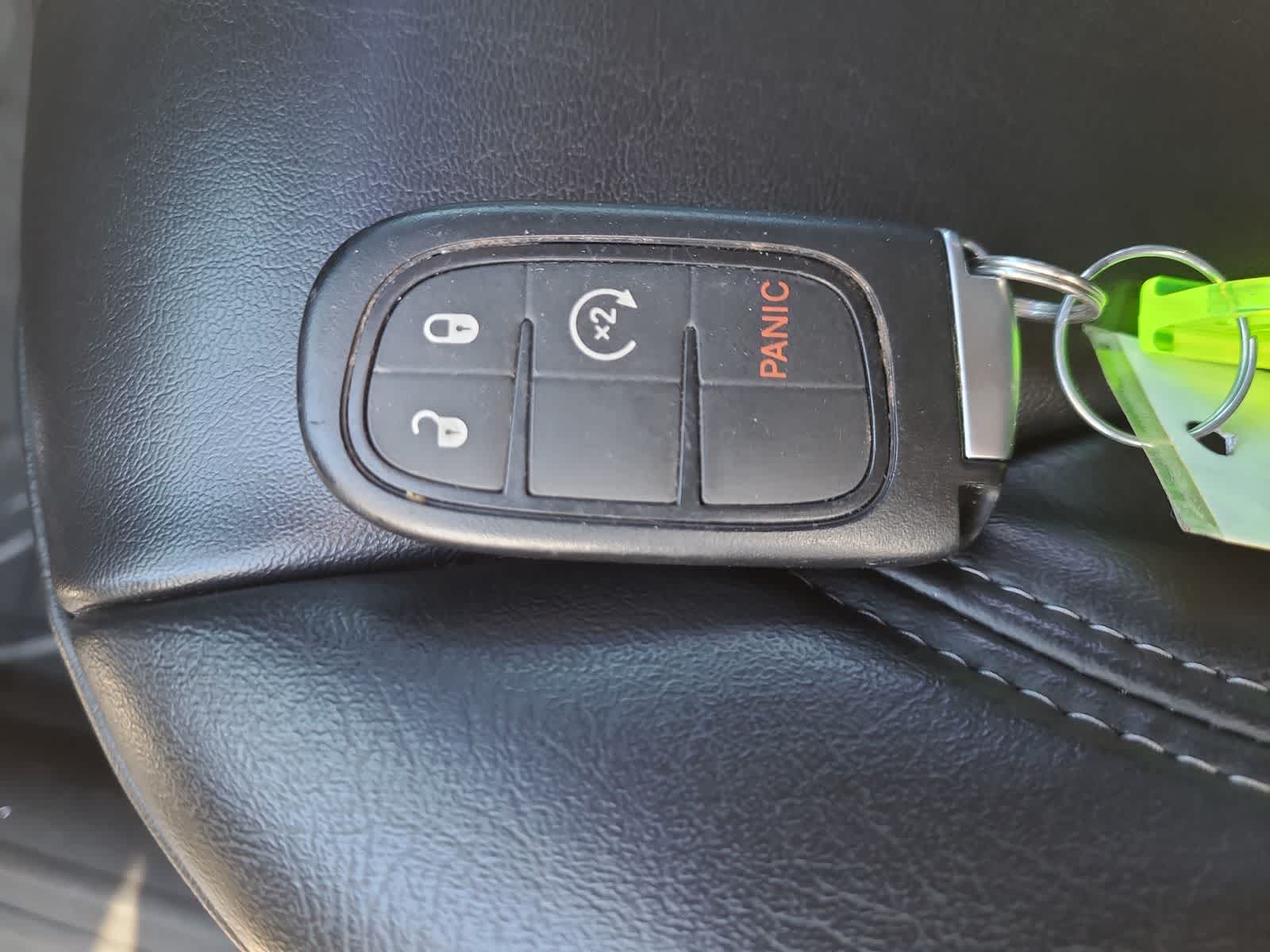 Thumbnail: 2021 Jeep Cherokee - 28