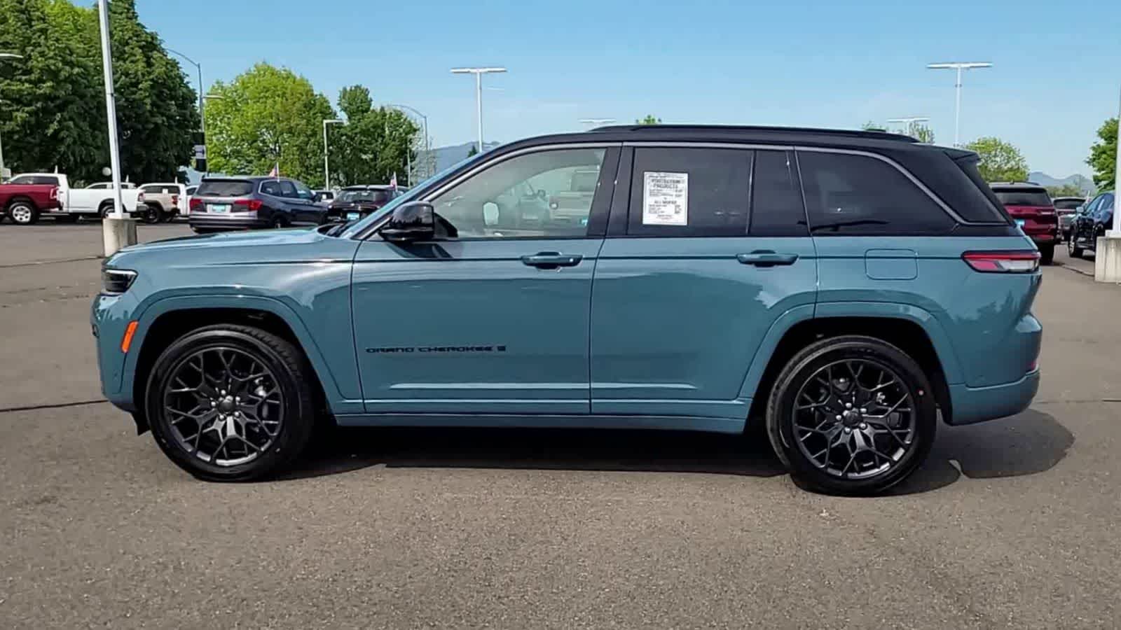 Thumbnail: 2026 Jeep Grand Cherokee - 5