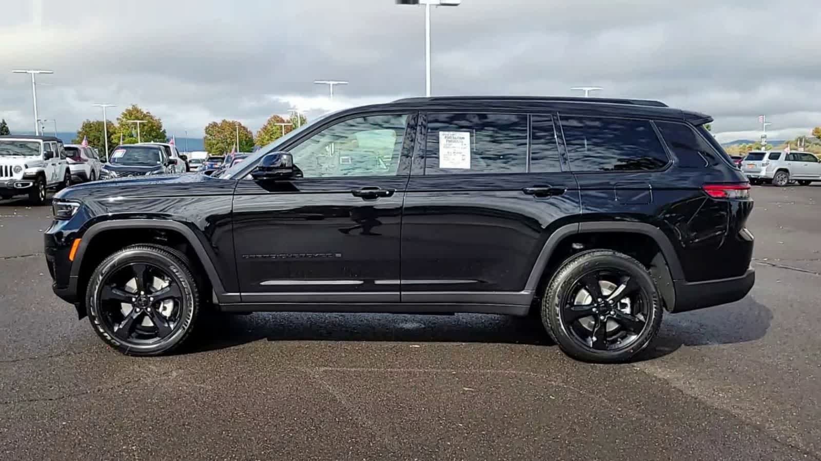 Thumbnail: 2025 Jeep Grand Cherokee - 5