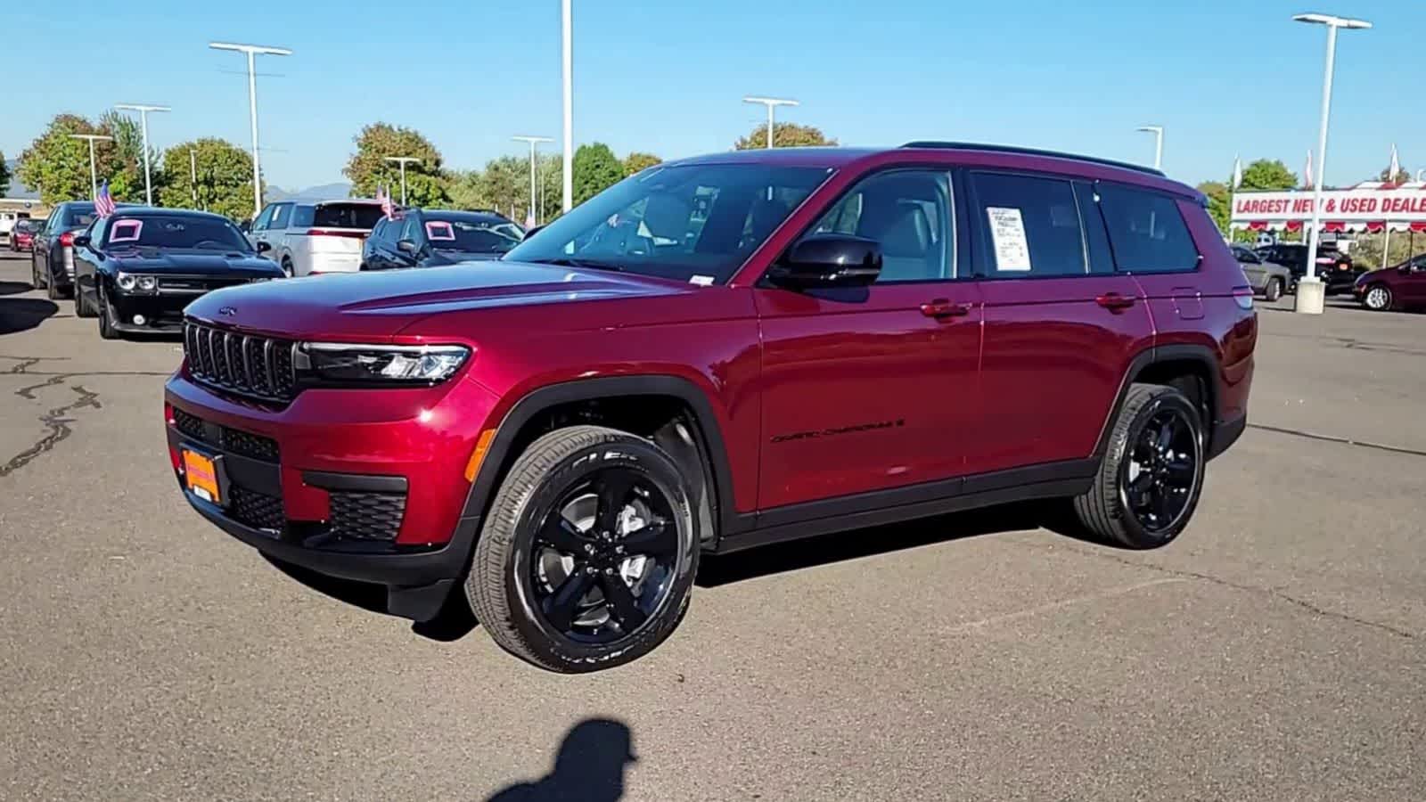 Thumbnail: 2025 Jeep Grand Cherokee - 4