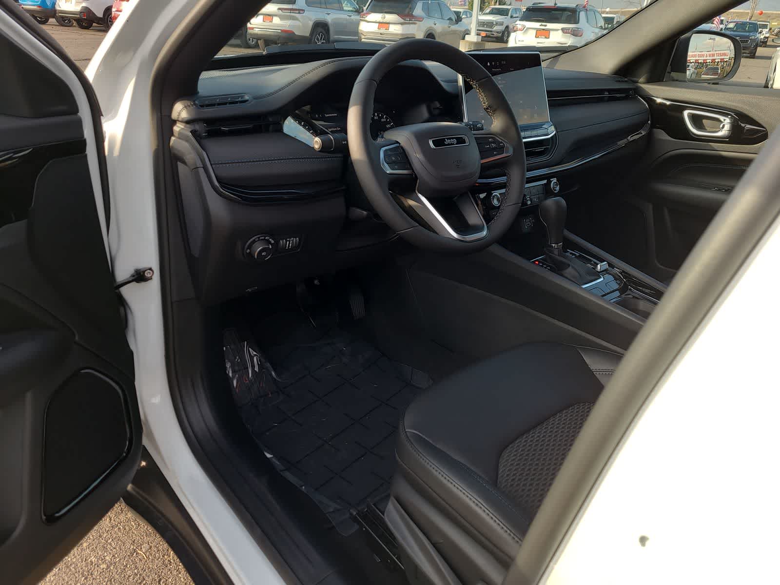 Thumbnail: 2026 Jeep Compass - 10