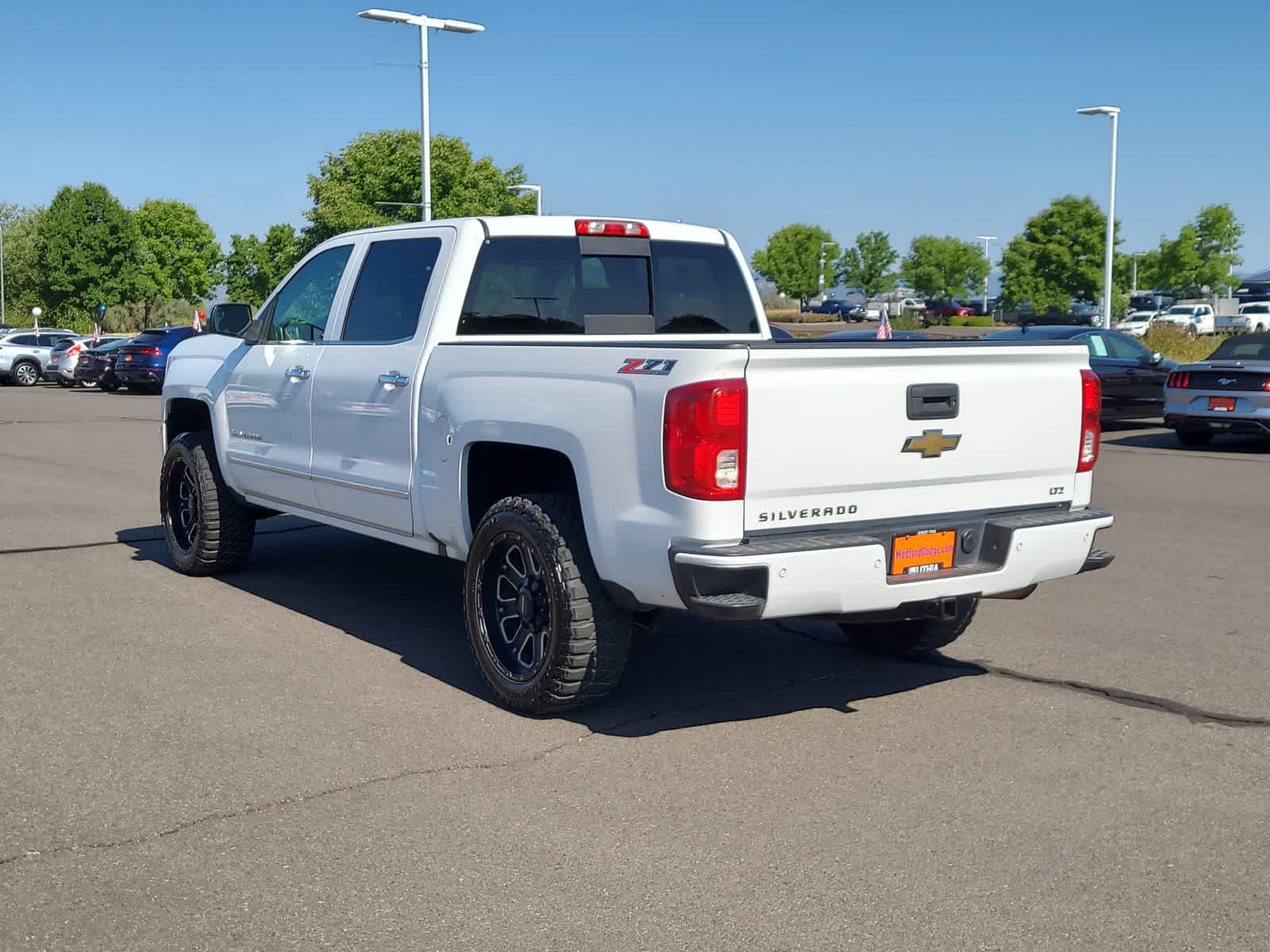 Thumbnail: 2016 Chevrolet Silverado 1500 - 12