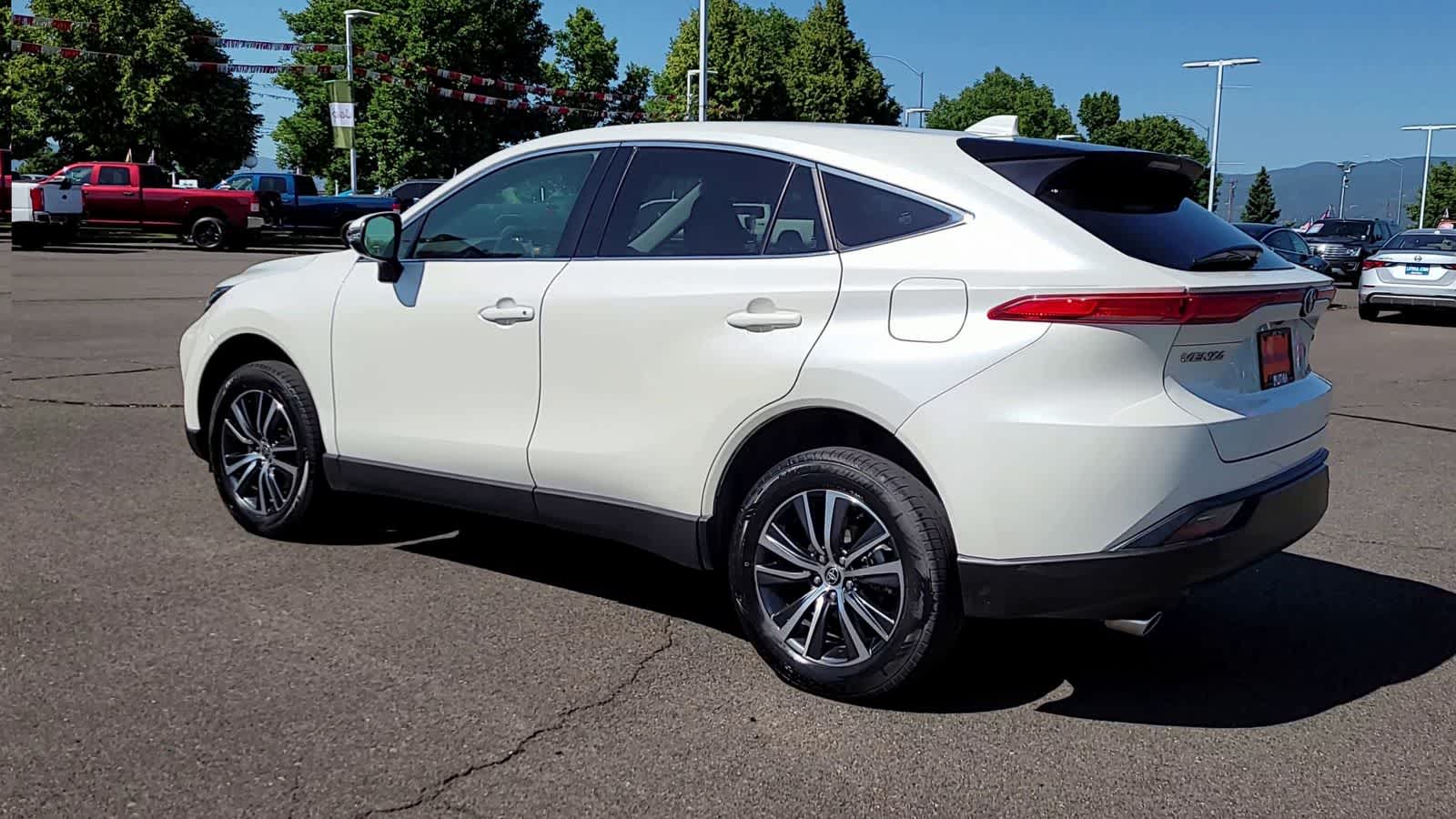 2021 Toyota Venza LE 6