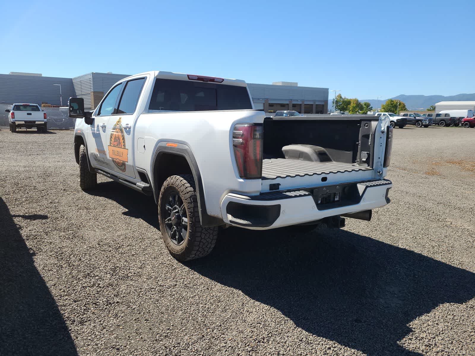 2024 Gmc Sierra 2500 HD AT4 photo 2