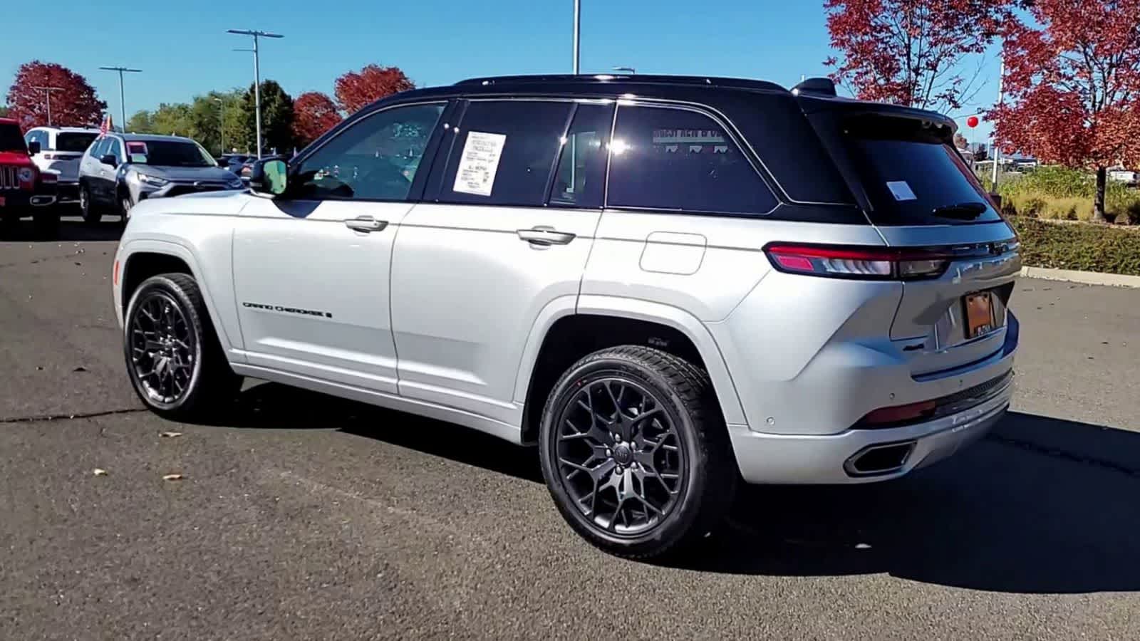 Thumbnail: 2025 Jeep Grand Cherokee - 6
