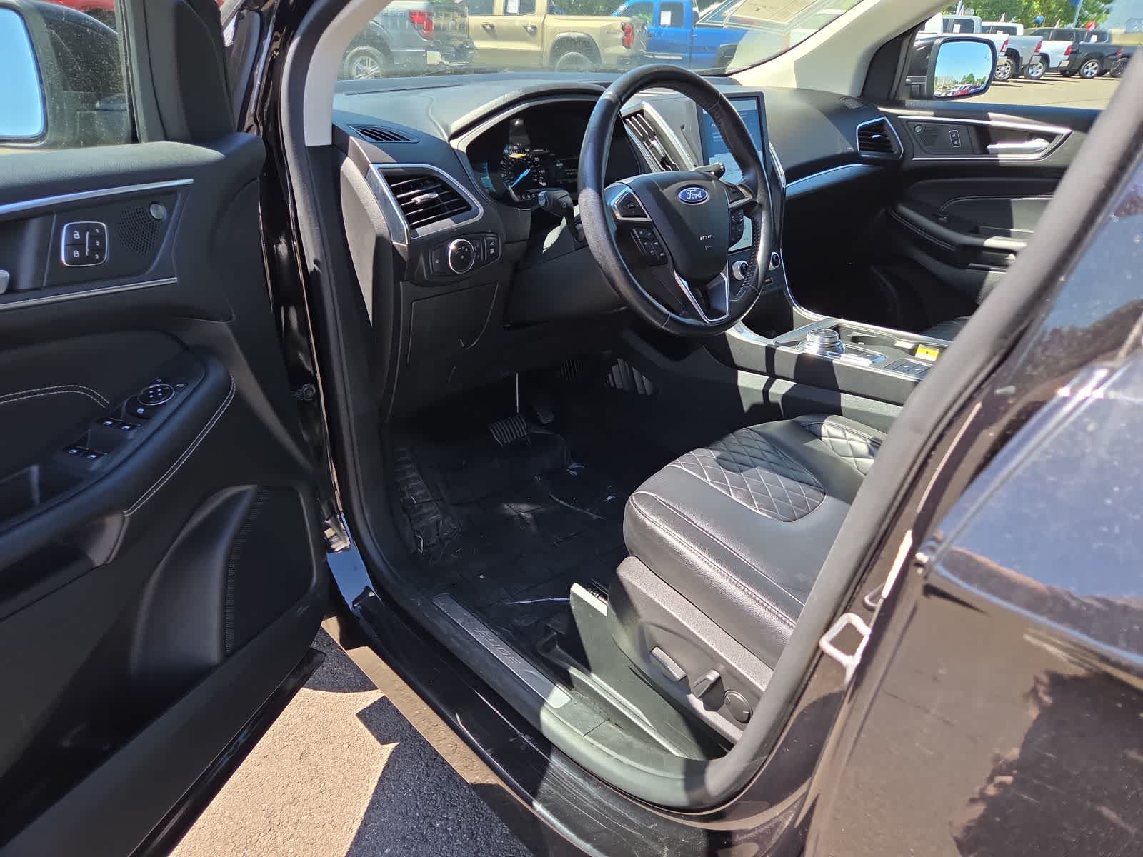 Thumbnail: 2023 Ford Edge - 10