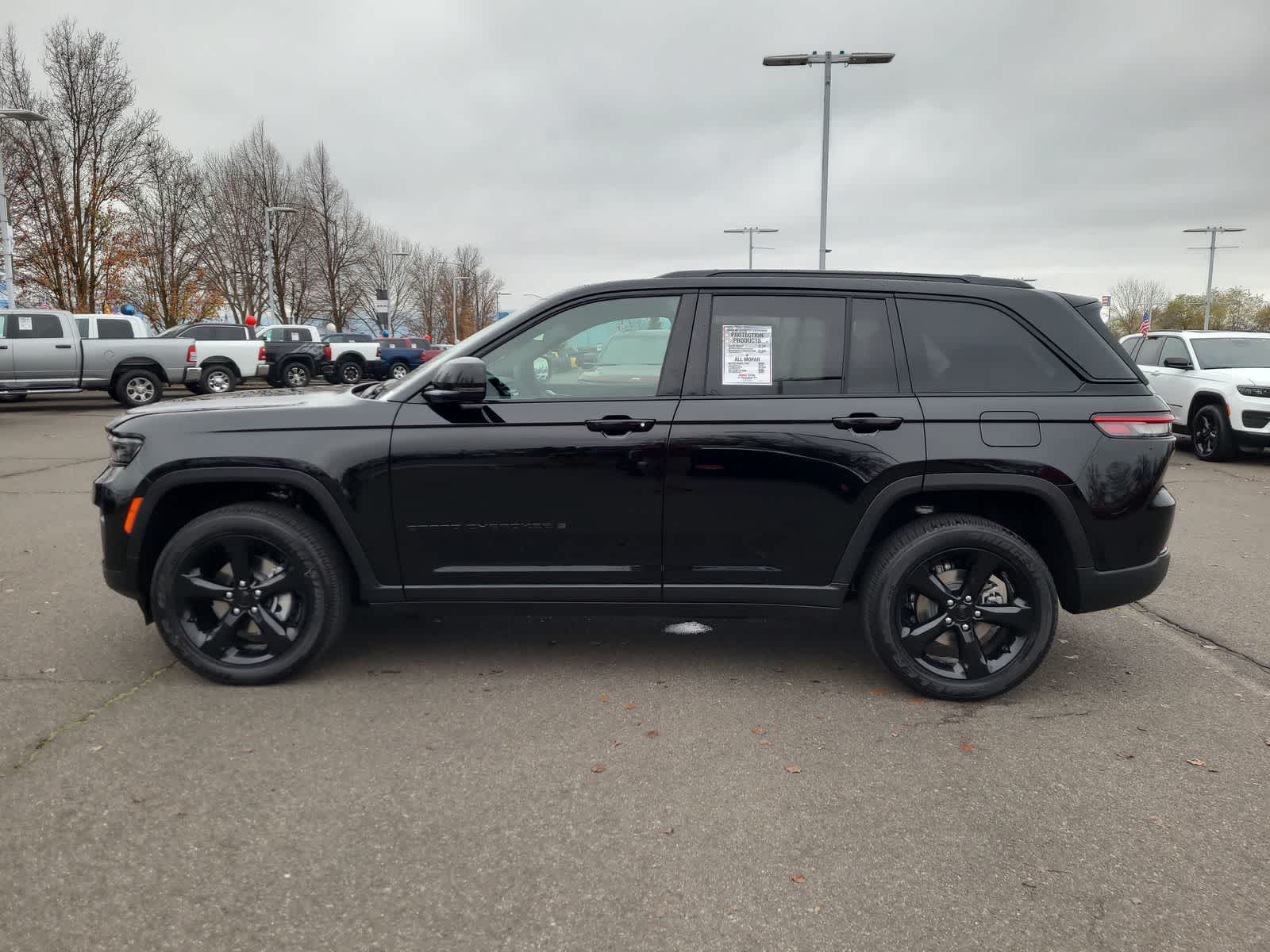 Thumbnail: 2025 Jeep Grand Cherokee - 11