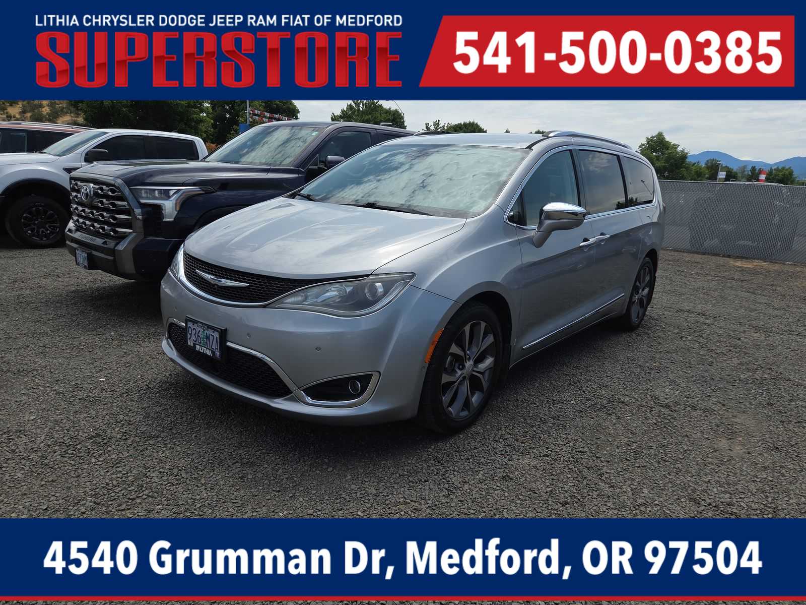 2017 Chrysler Pacifica Limited -
                  Medford, OR
