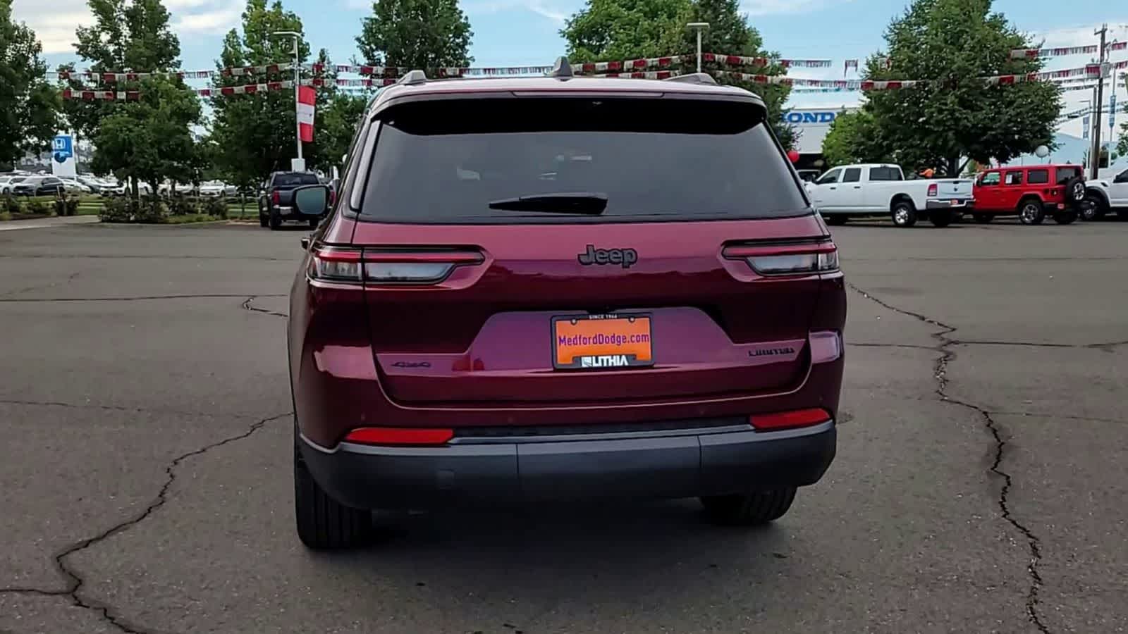 Thumbnail: 2025 Jeep Grand Cherokee - 7