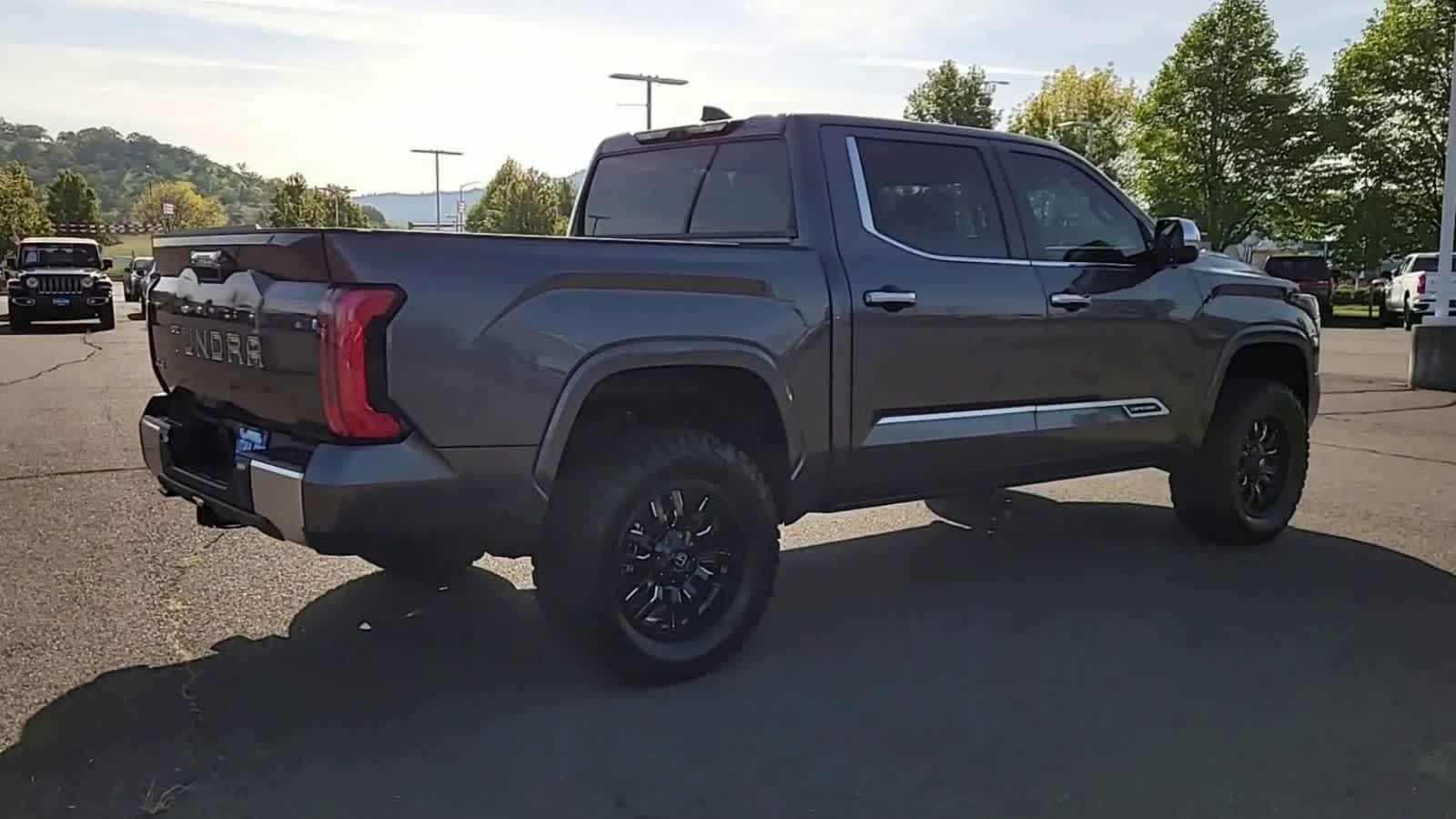 Thumbnail: 2024 Toyota Tundra - 8