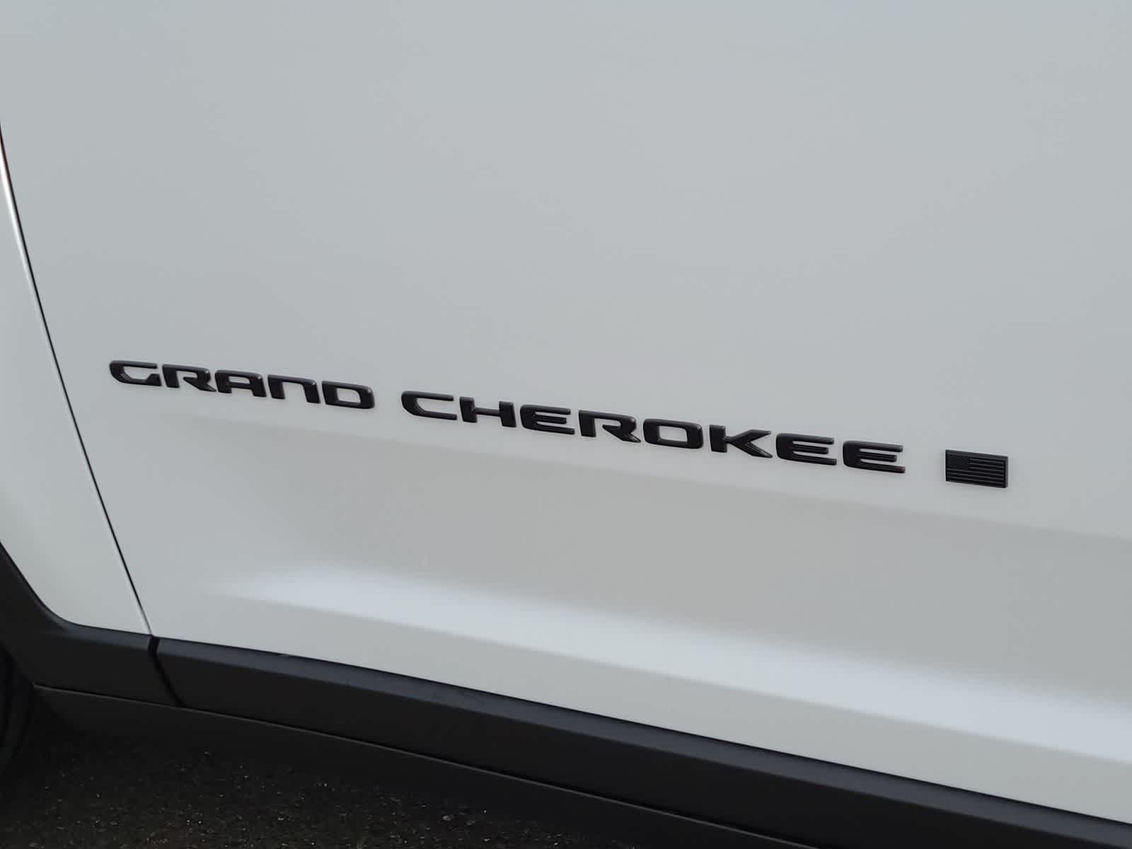 Thumbnail: 2026 Jeep Grand Cherokee - 15