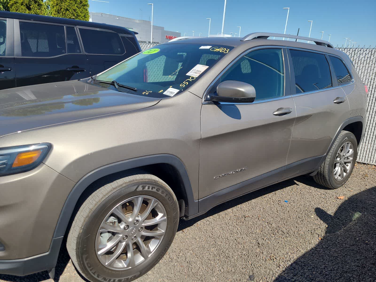 2021 Jeep Cherokee Latitude Lux photo 2