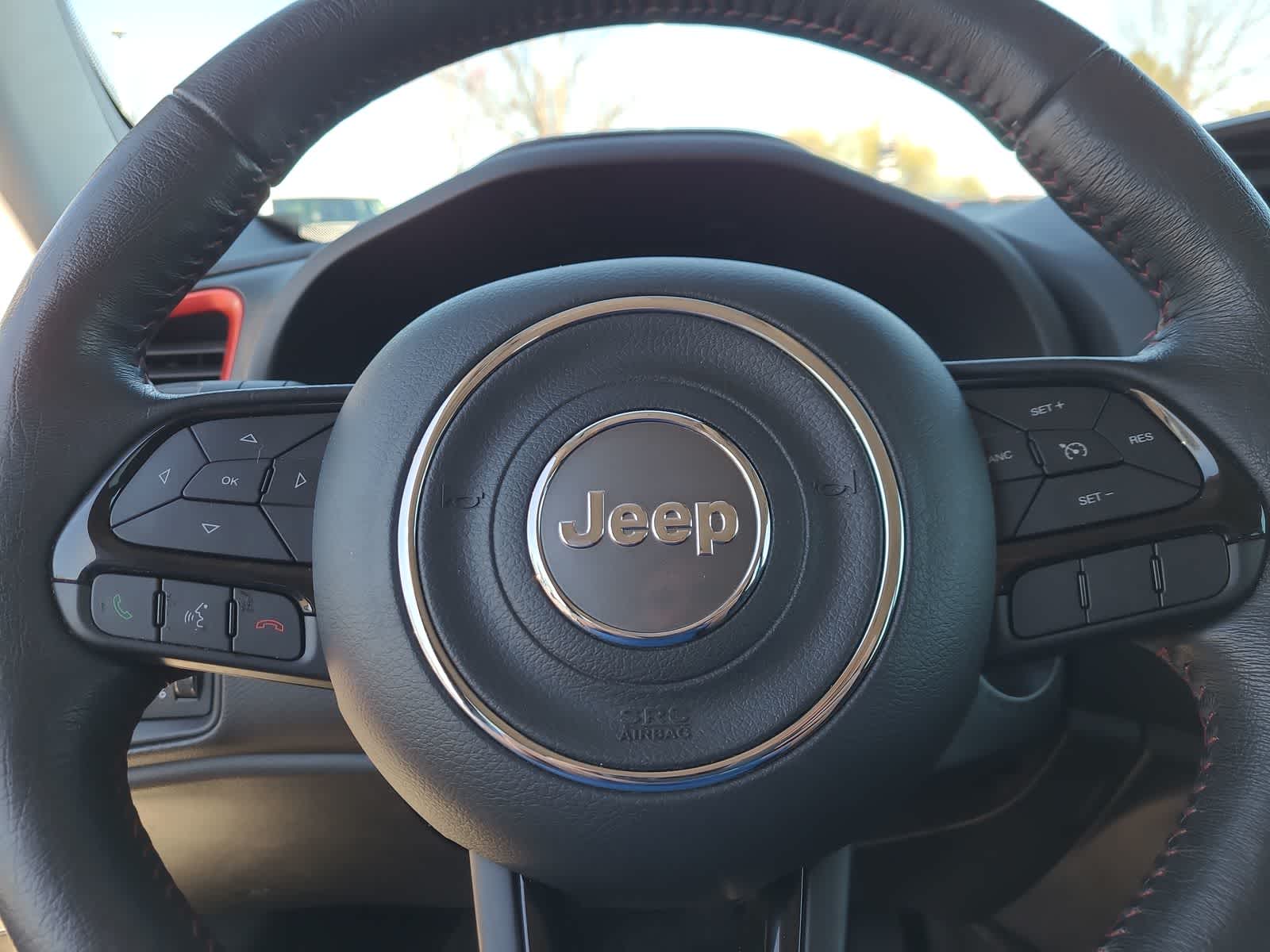 Thumbnail: 2022 Jeep Renegade - 23