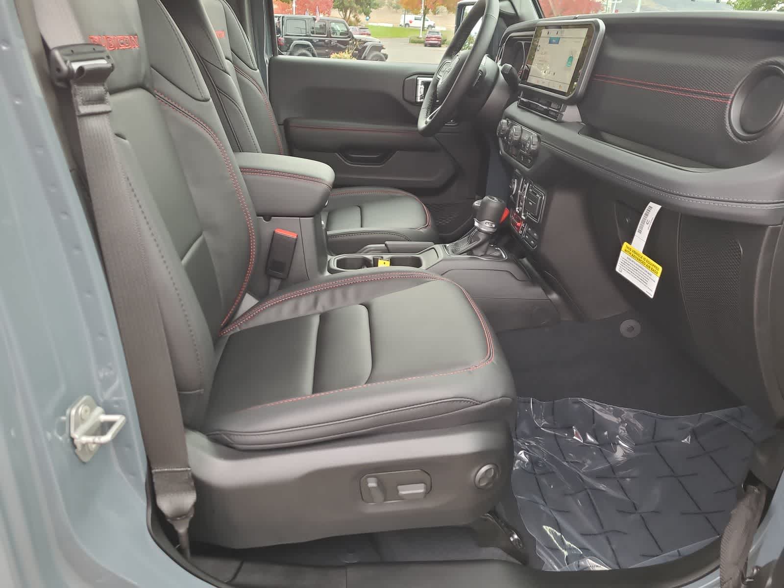 Thumbnail: 2025 Jeep Wrangler - 22