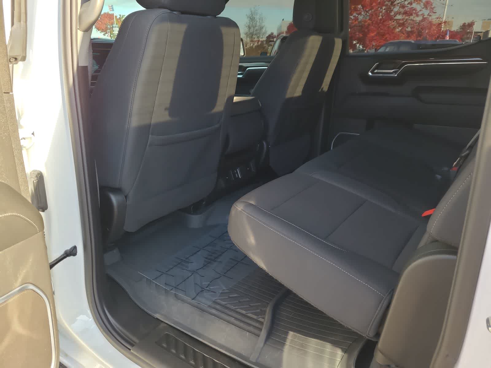 Thumbnail: 2024 Chevrolet Silverado 1500 - 20