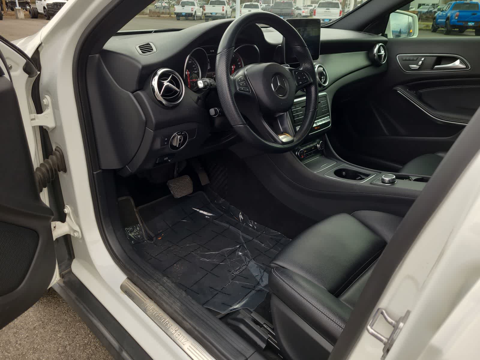 Thumbnail: 2019 Mercedes-Benz GLA - 10