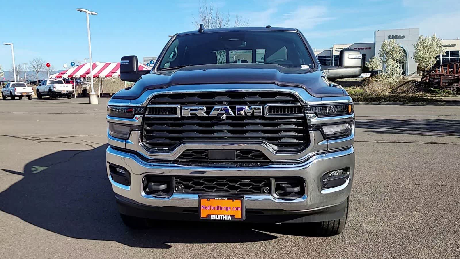 2025 Ram 2500 Tradesman photo 3