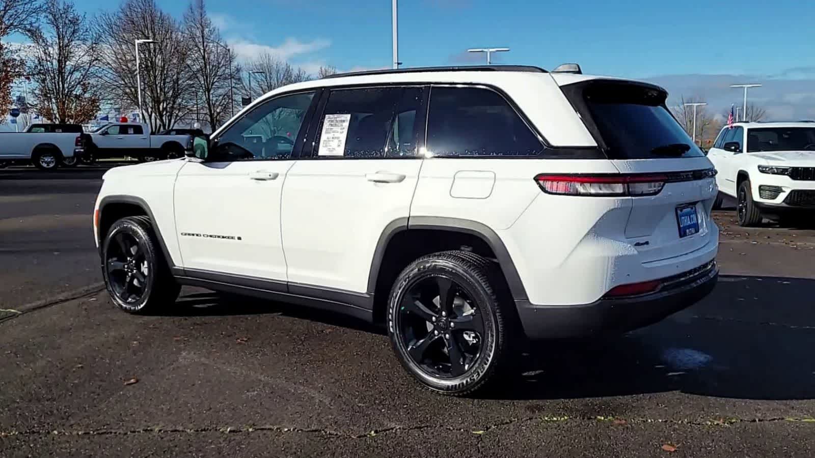 Thumbnail: 2025 Jeep Grand Cherokee - 6