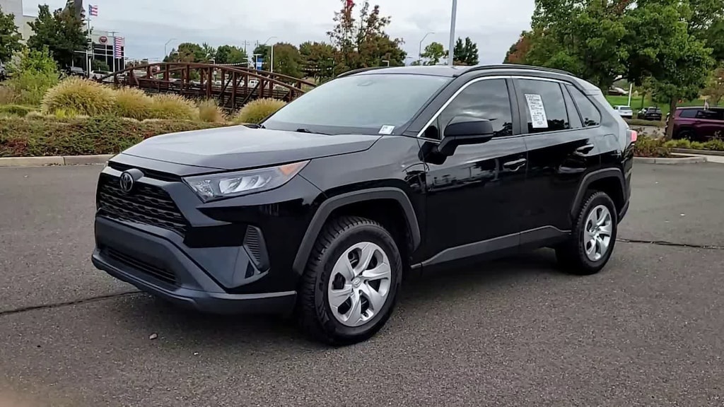 Used 2021 Toyota RAV4 LE SUV